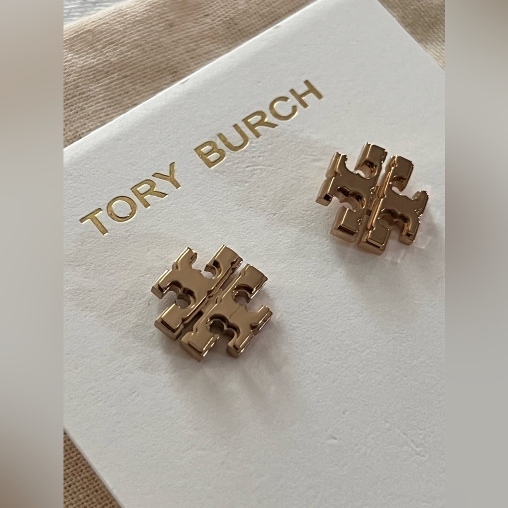 TORY BURCH• Small Logo Earrings - Picture 3 of 15